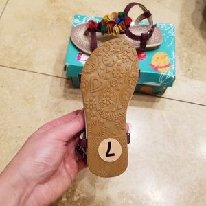 Link Shoes - New girls sandal size 7 Link Shoes - New girls sandal size 7